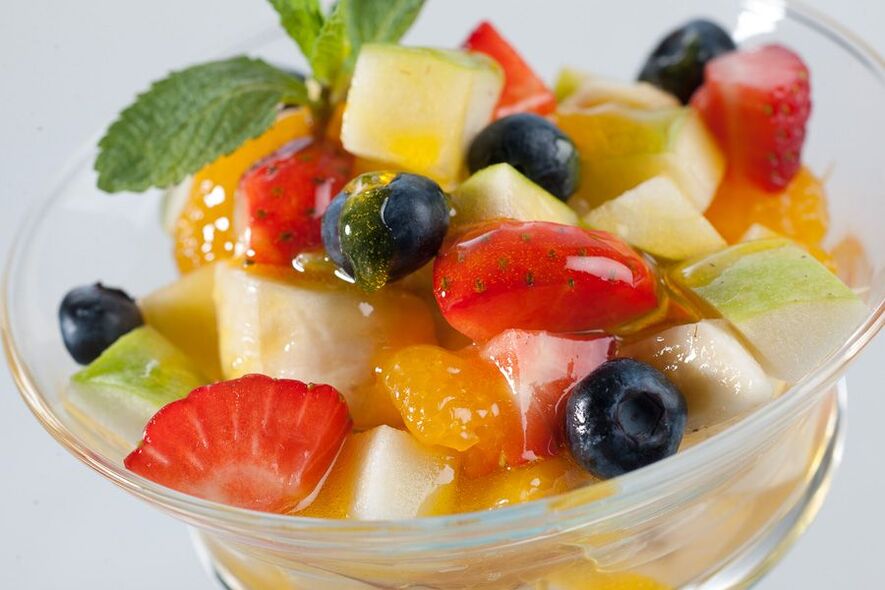 ovocný salát pro vaši oblíbenou dietu